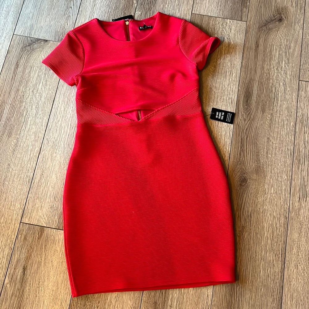 Beautiful sexy red dress! Perfect for Christmas party or Valentine’s Day!!